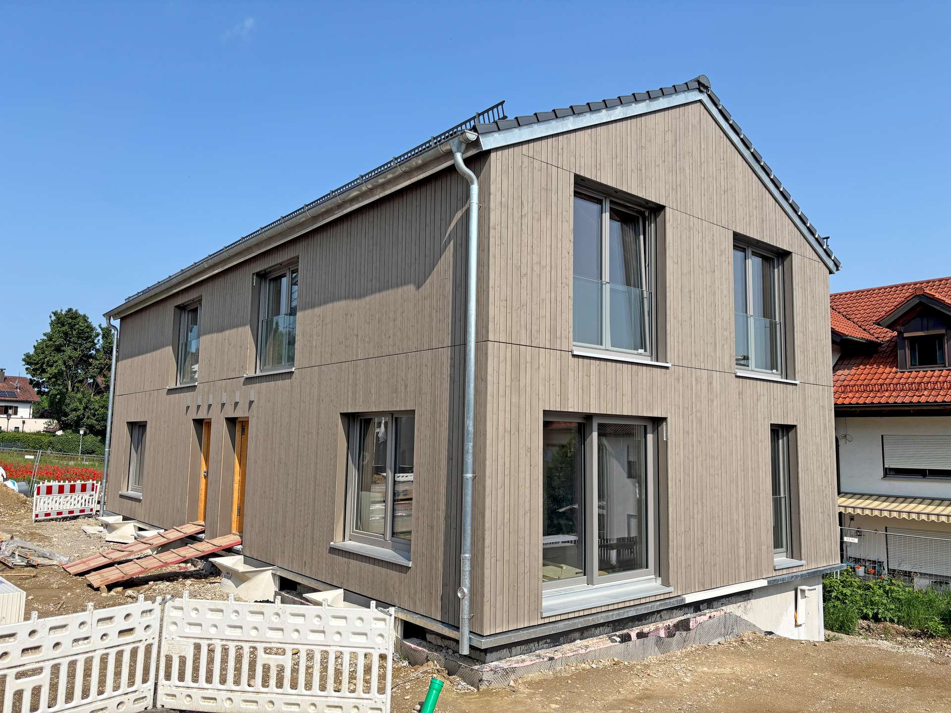 Außenansicht der Fassade - Baustand Juli 2025