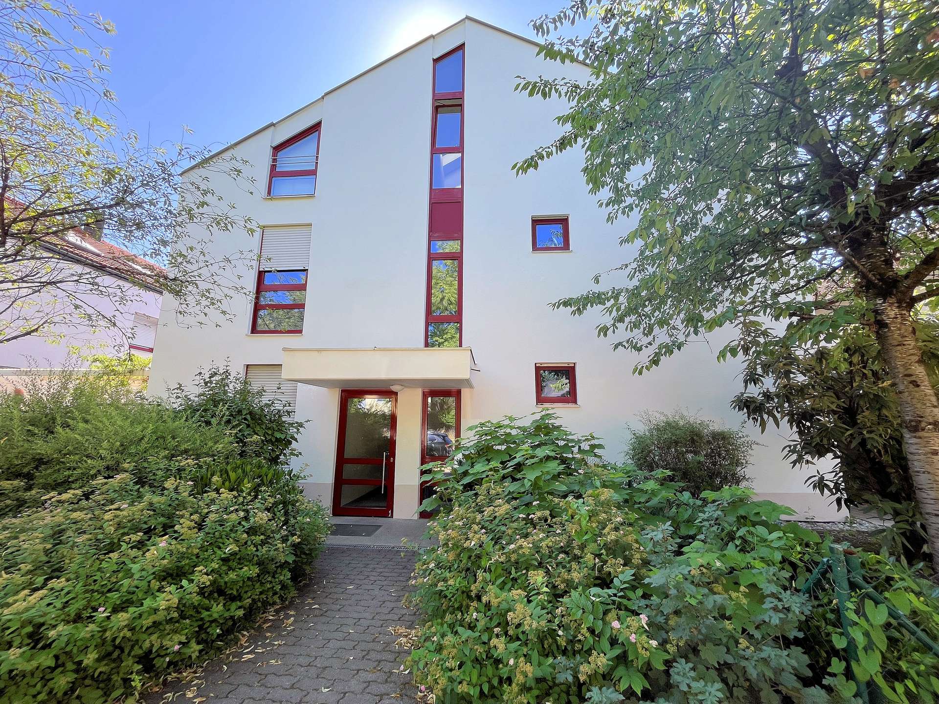 Eingangsbereich des Mehrfamilienhauses