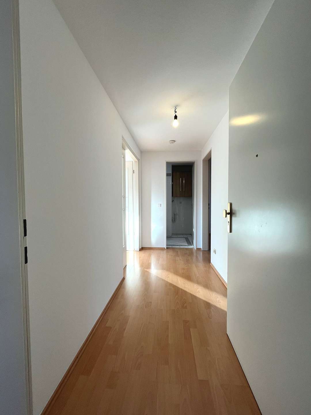 Diele mit Zugang zu allen Räumen