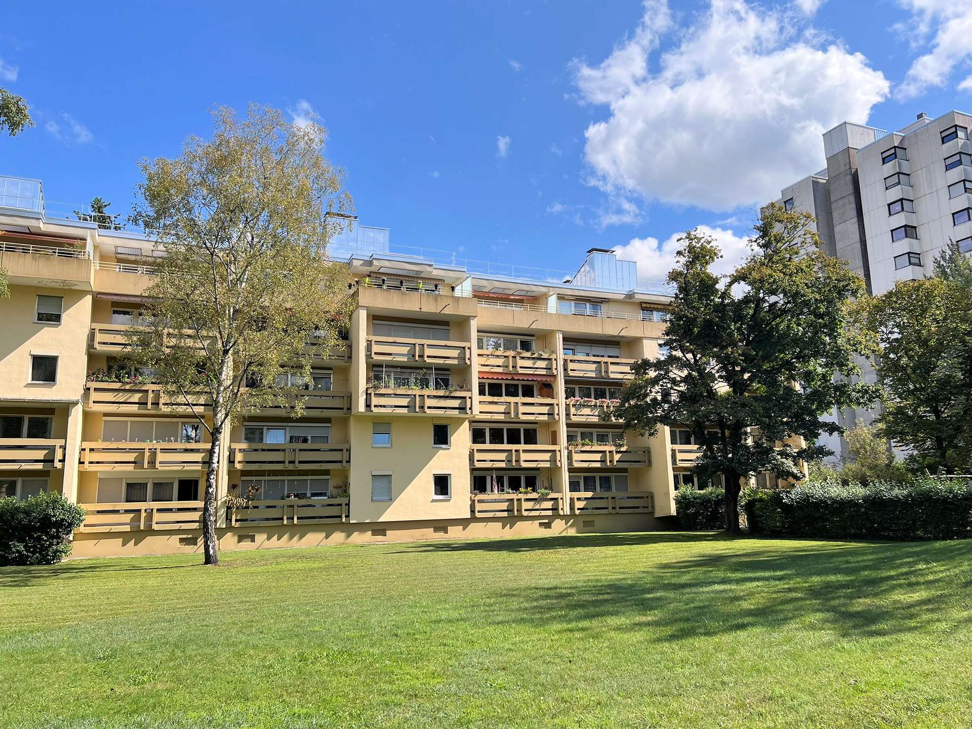 Gepflegte Wohnanlage in Gröbenzell