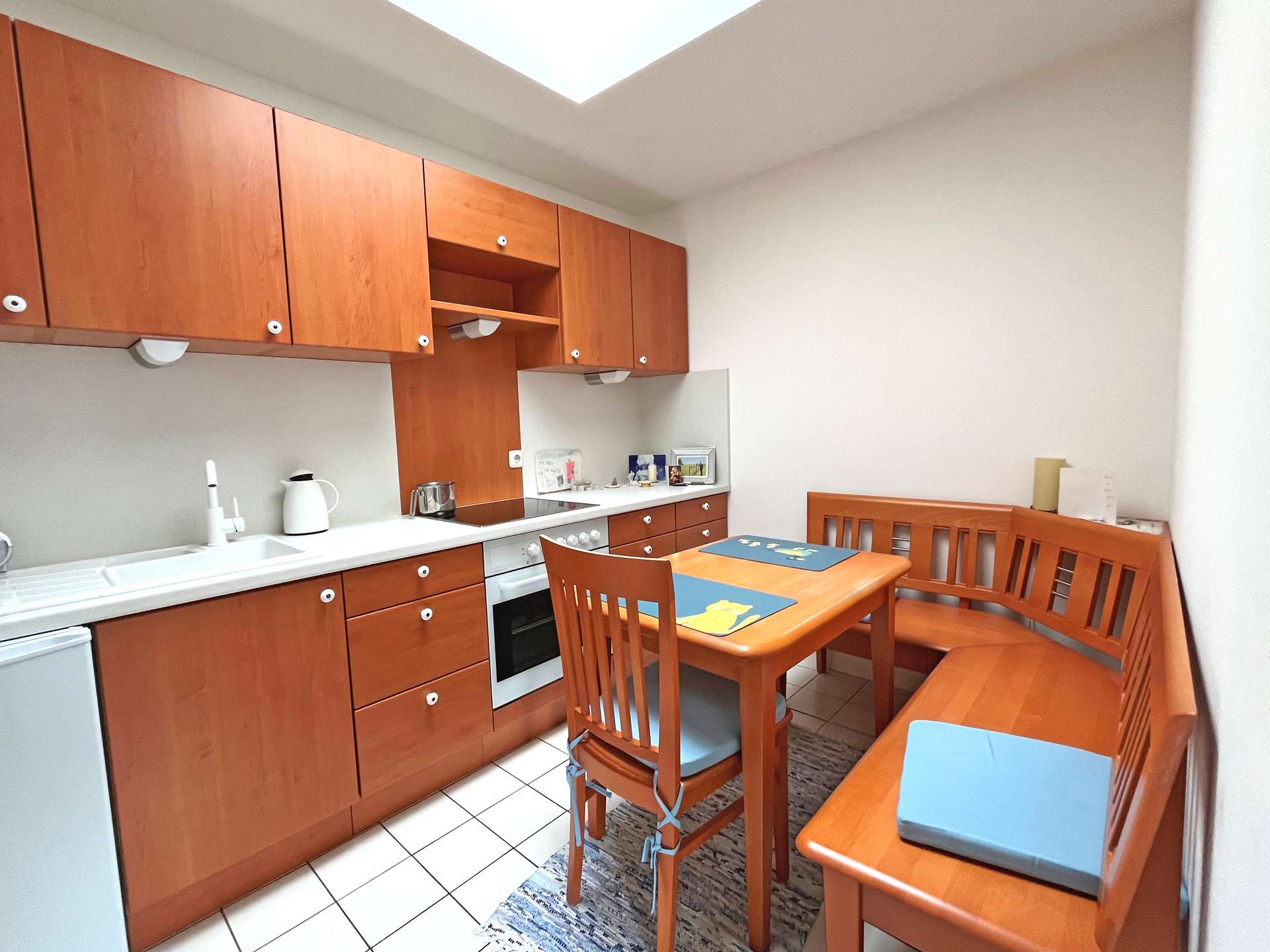 Helle Küche mit Lichtkuppel