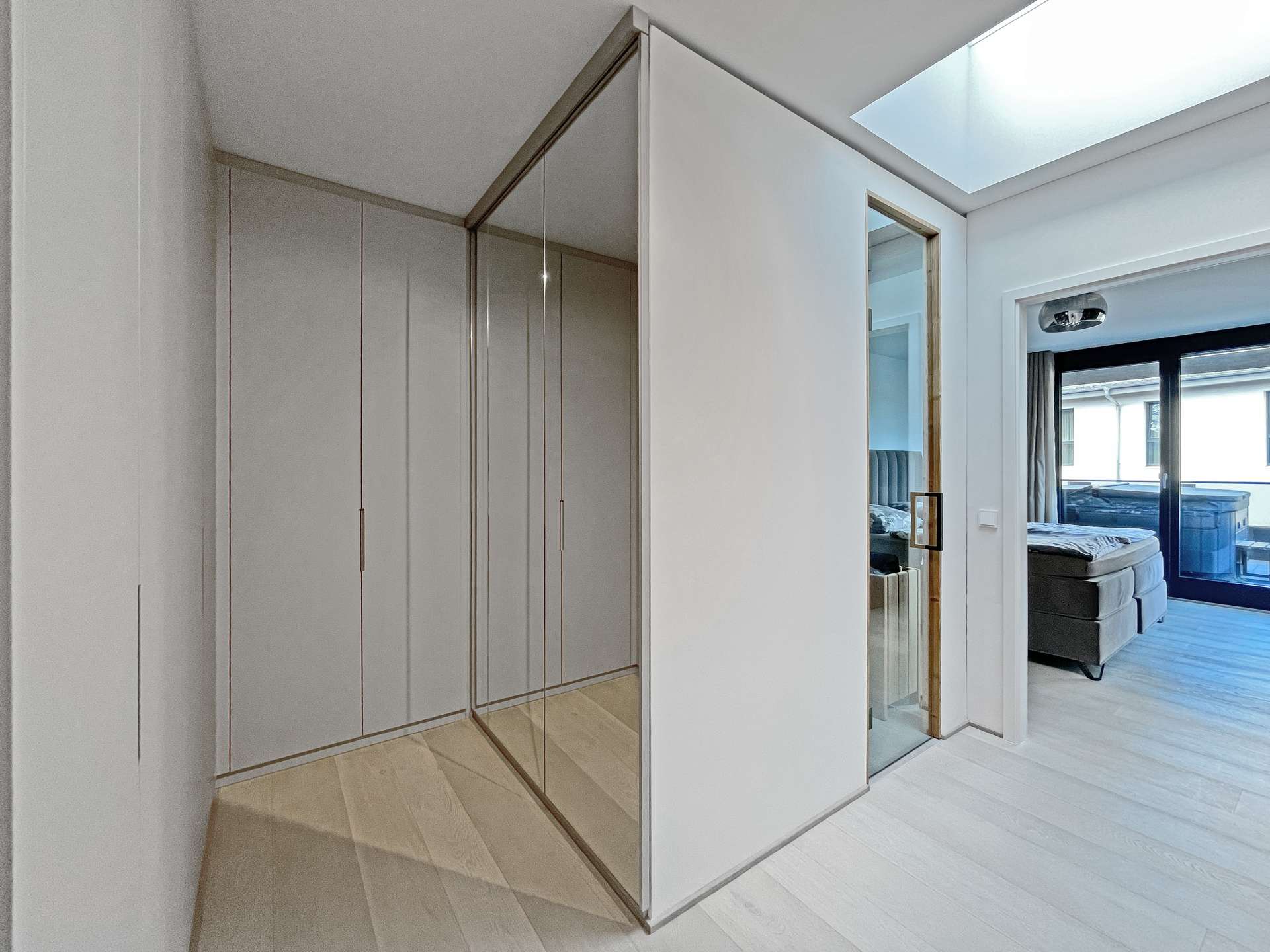 Einbauschrank und Sauna