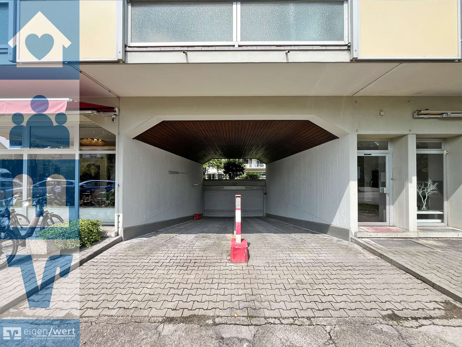 Tiefgarageneinfahrt des Mehrfamilienhauses in Unterschleißheim