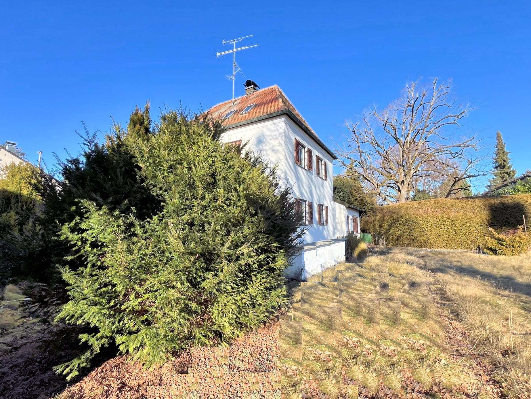 Grundstück mit Altbestand