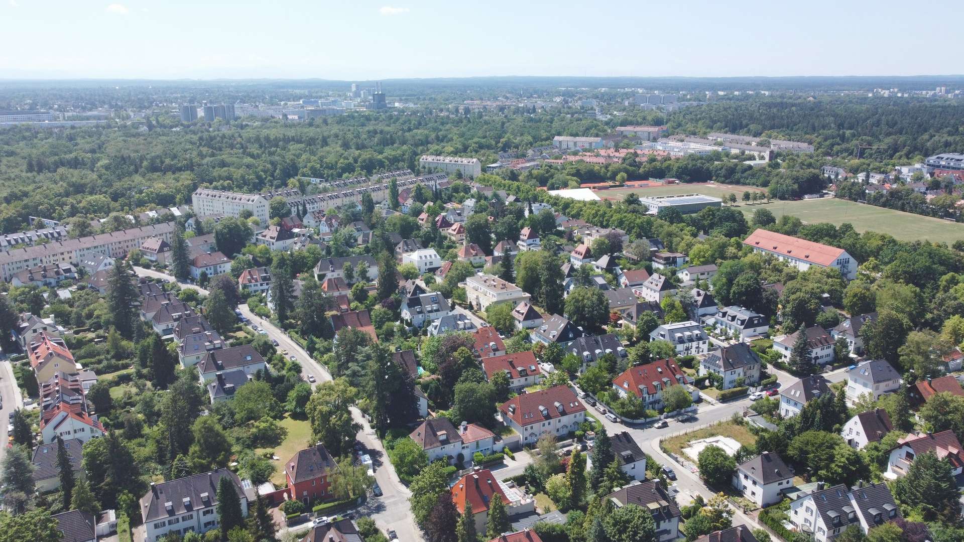 Luftbild der Umgebung des Baugrundstücks