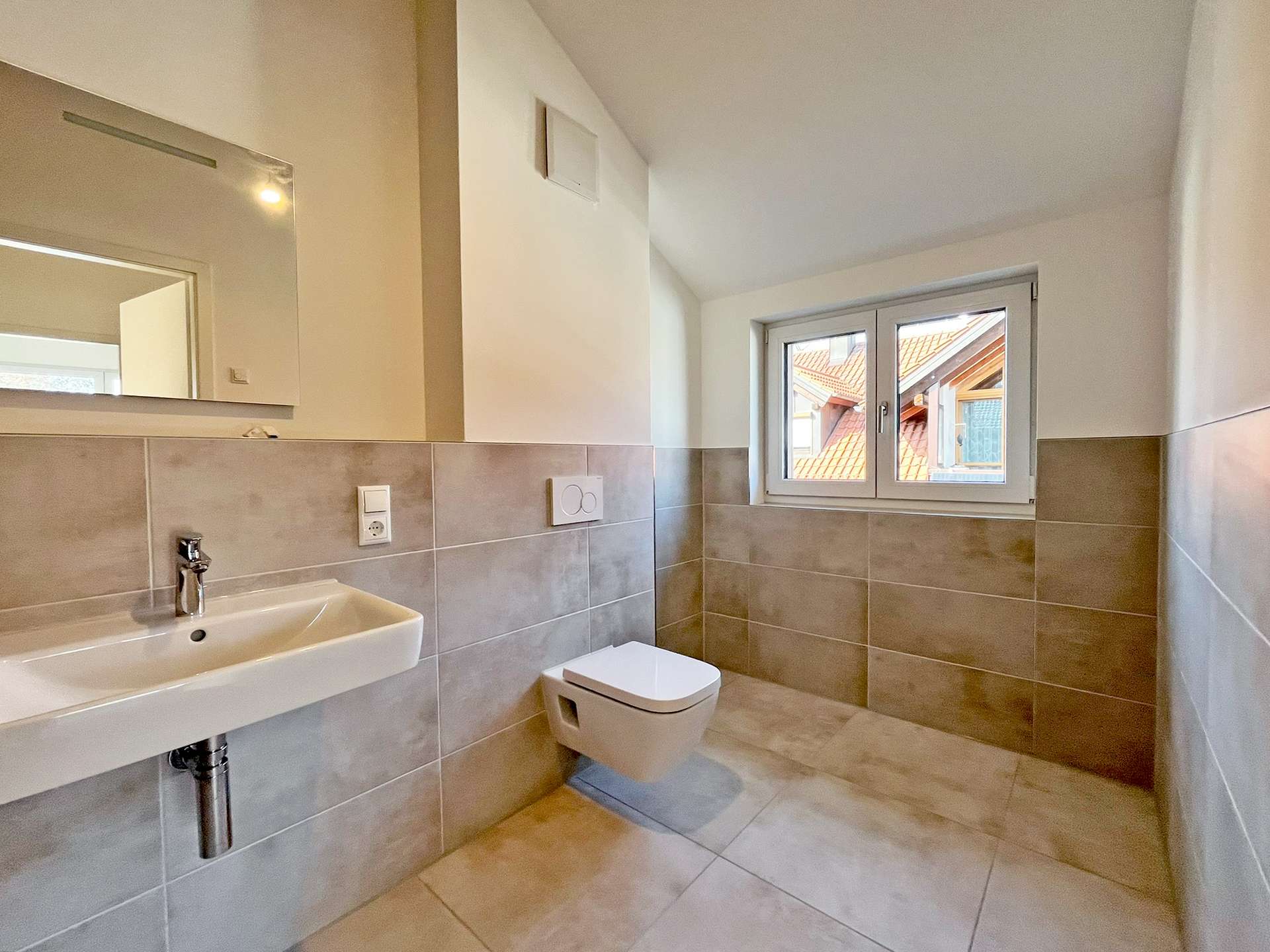 Modernes Badezimmer