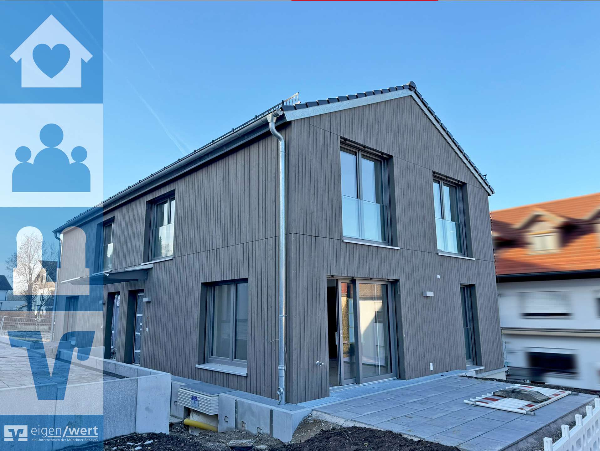 Außenansicht des Zweifamilienhauses Januar 2026
