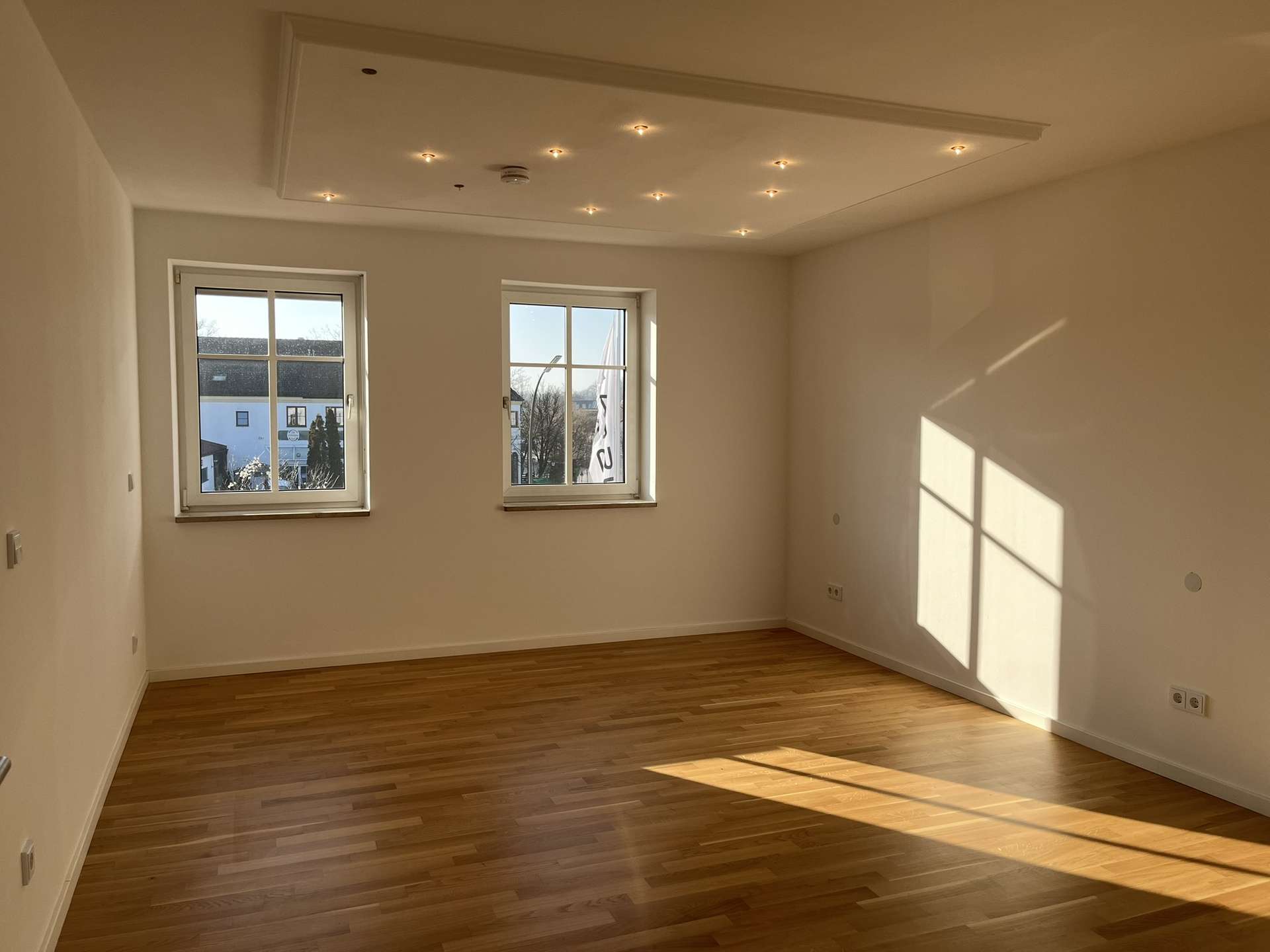 Schlafzimmer 1 mit Deckenspots