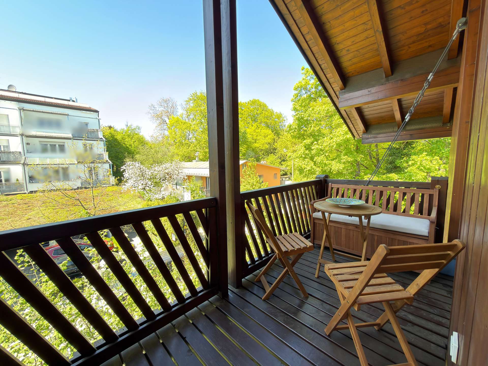 Balkon mit Blick ins Grüne