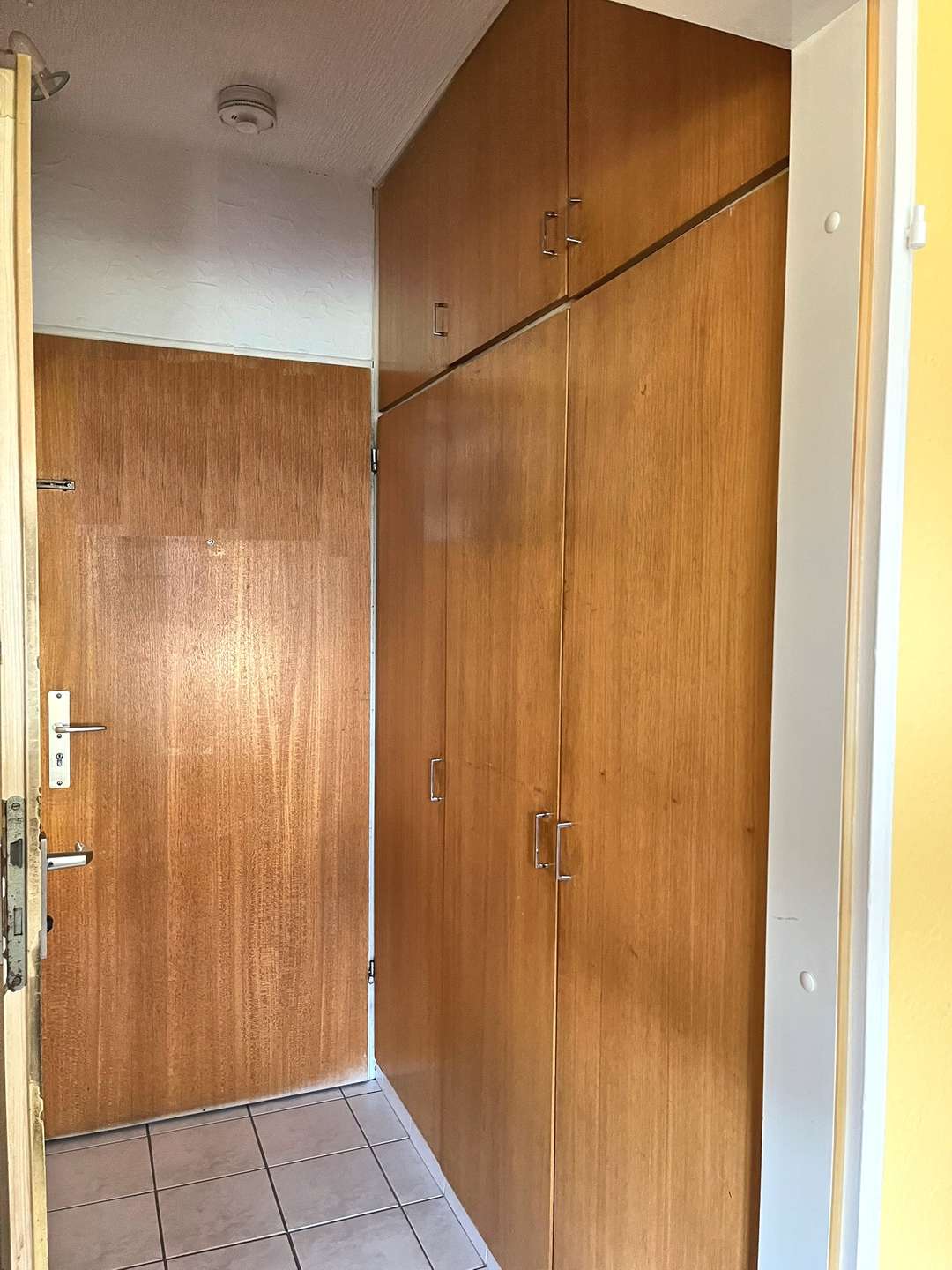 Diele mit Einbauschrank