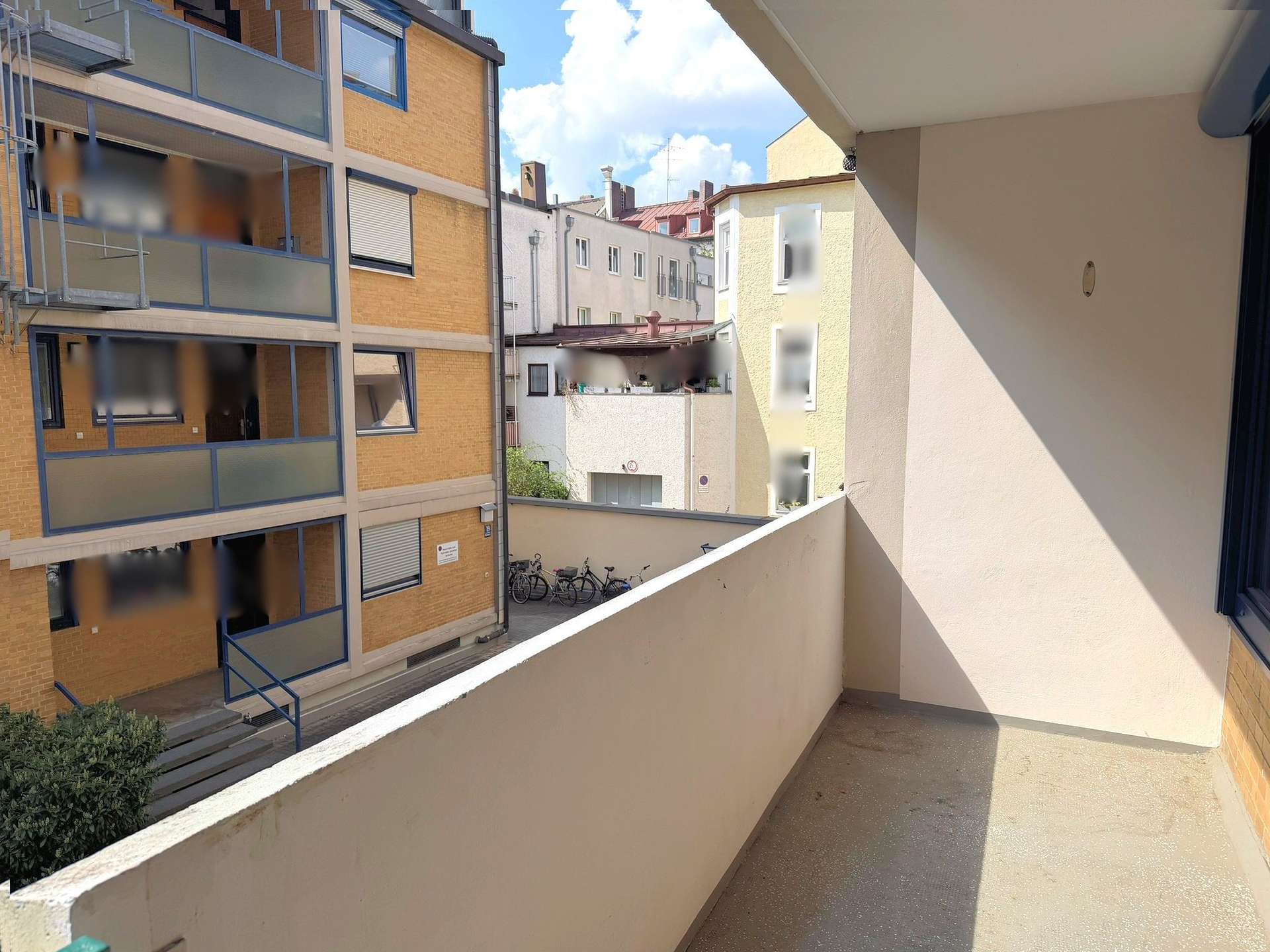 Großzügige Loggia