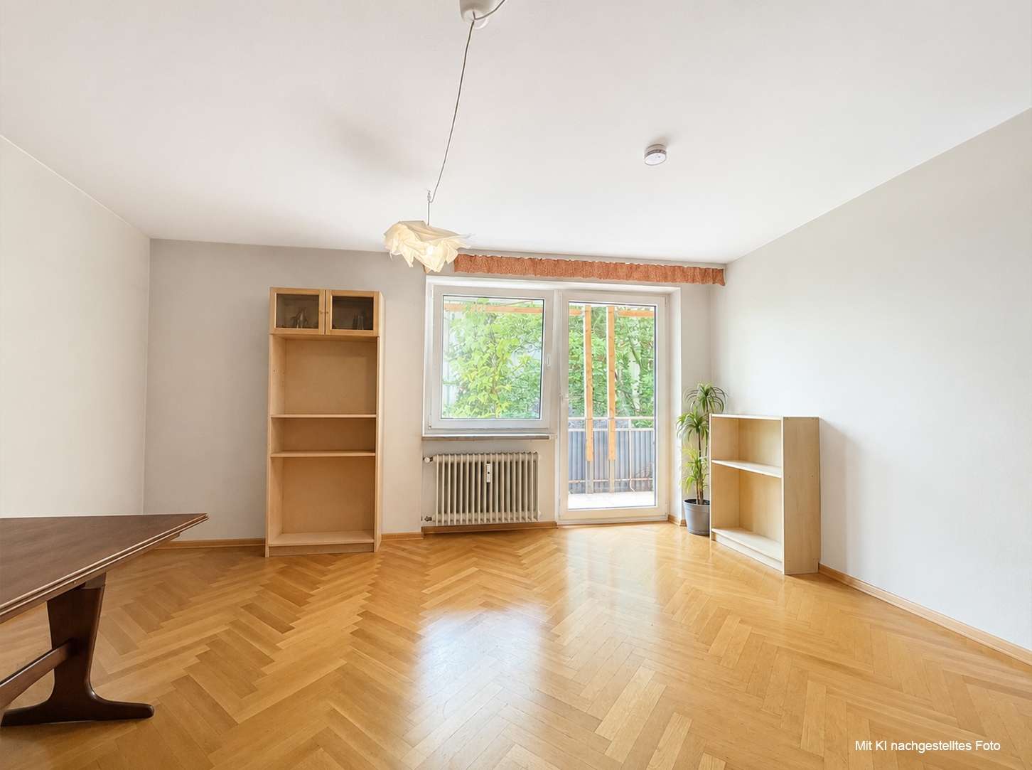 Wohnzimmer mit Balkonzugang (KI)
