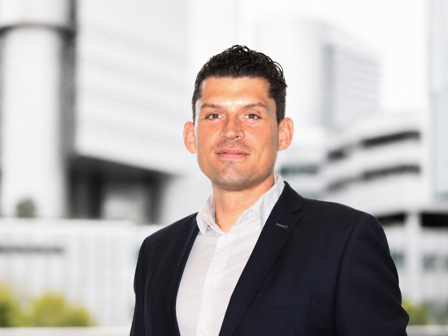 Porträt von Massimo Querfurth, Immobilienmakler bei der eigenwert GmbH